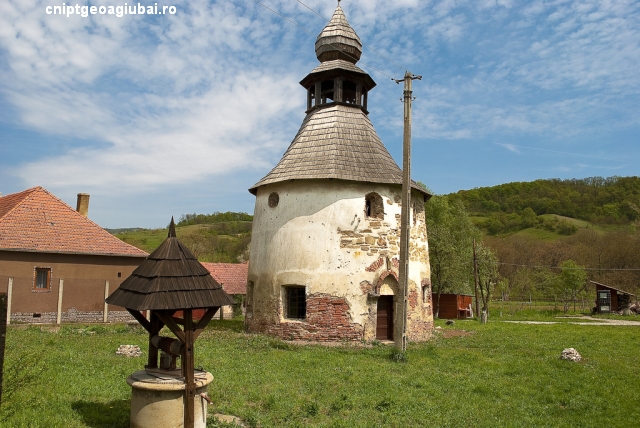 biserica-rotonda-geoagiu-cniptgeoagiubai-ro.jpg