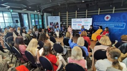 Primul ajutor psihologic: reacția imediată care poate schimba traiectoria unei crize personale