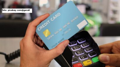 Plăţile digitale, practică obişnuită pentru turiştii români peste hotare