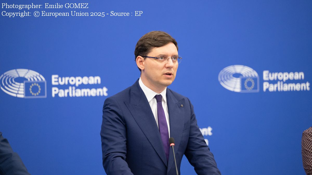 Victor Negrescu (Foto: Photographer: Emilie GOMEZ Copyright: © European Union 2025 - Source : EP)
