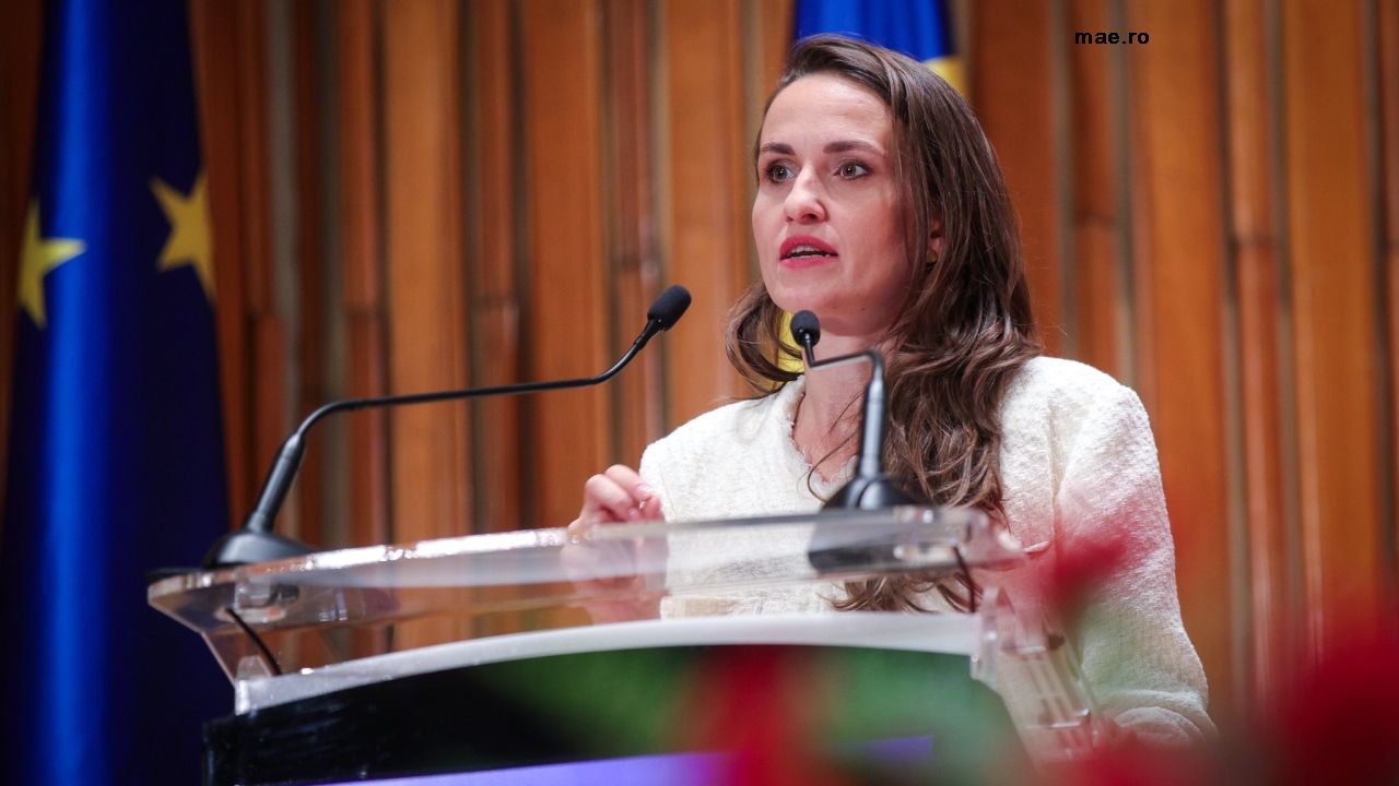 Ministrul de externe, Oana Ţoiu )sursă foto: mae.ro)