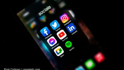 Televiziunea și Facebook, cele mai accesate surse de informare